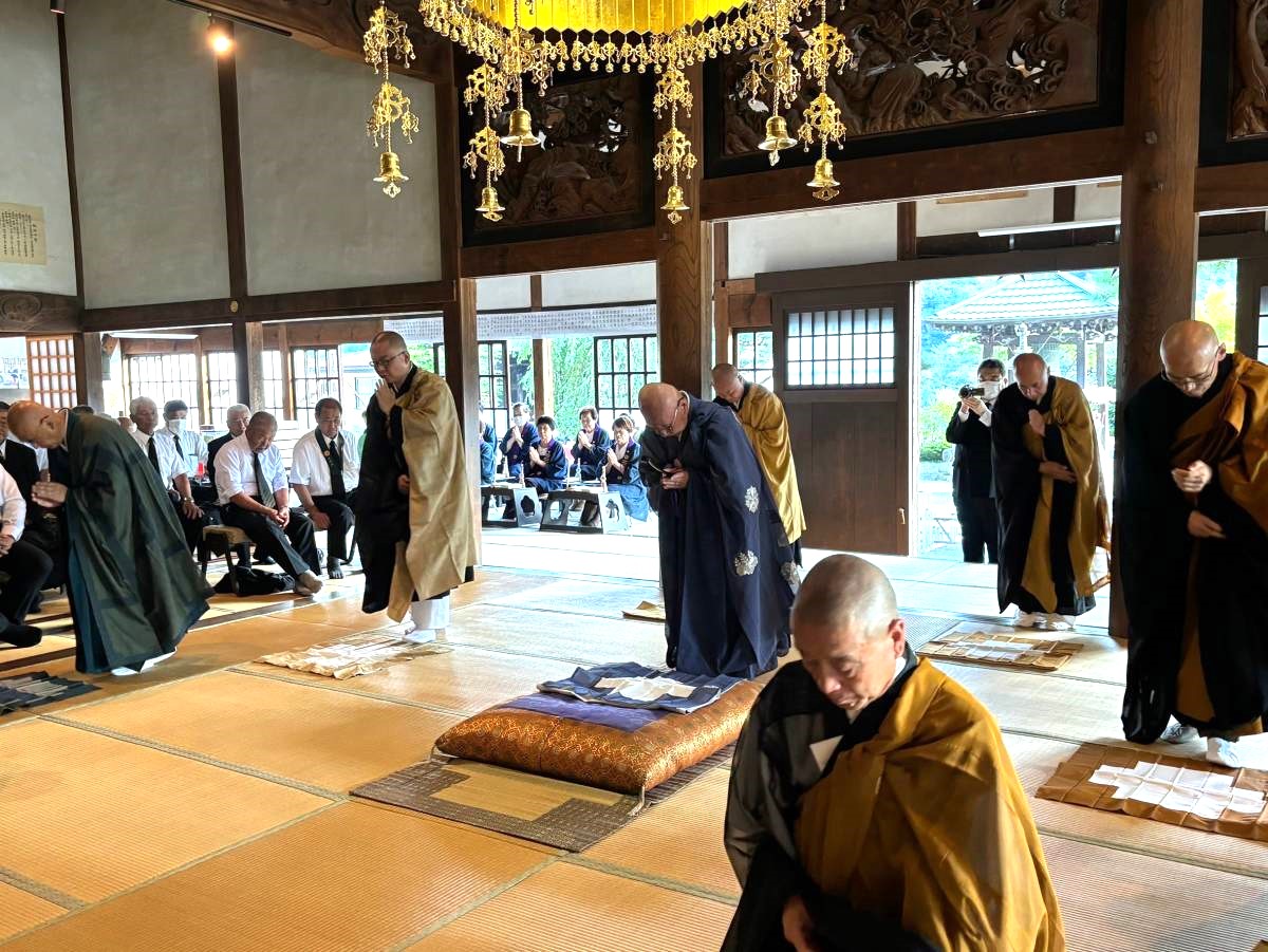 群馬県吾妻郡長野原町長野原73　雲林寺0279－82－2201